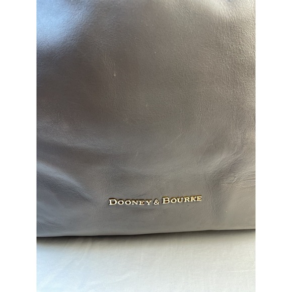 Dooney &‎ Bourke Large CIty Flynn Shoulder Bag ~ Dove Gray - Picture 1 of 16